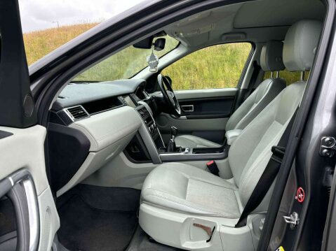 Land Rover Discovery Sport 2.0 Discovery Sport SE Tech TD4 4WD 5dr 13