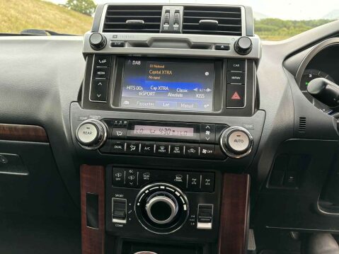 Toyota Land Cruiser 2.8 Land Cruiser Invincible D-4D Auto 4WD 5dr 20