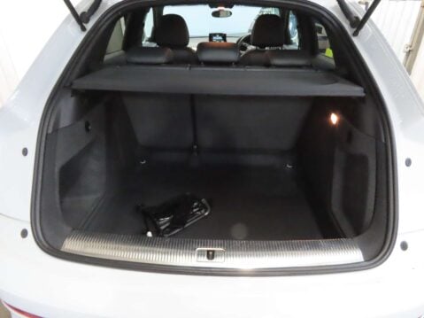 Audi Q3 2.0 Q3 S Line TDI 5dr 8