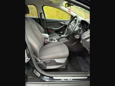 Ford Focus 1.0 Focus Titanium Navigator T 5dr 10