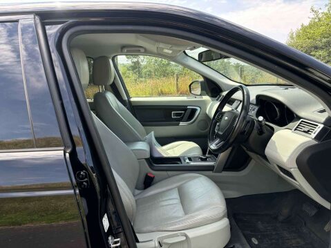 Land Rover Discovery Sport 2.0 Discovery Sport SE Tech TD4 Auto 4WD 5dr 8