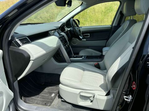 Land Rover Discovery Sport 2.0 Discovery Sport SE Tech TD4 Auto 4WD 5dr 9