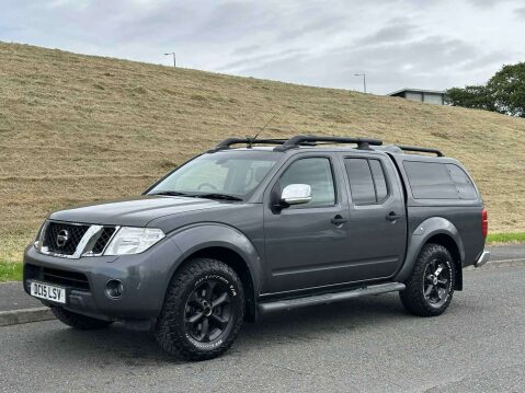 Nissan Navara 2.5 Navara Tekna dCi 4WD 5dr 1