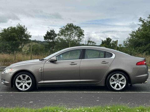 Jaguar XF 3.0 XF Luxury V6 Auto 4dr 8
