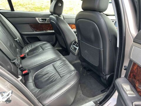 Jaguar XF 3.0 XF Luxury V6 Auto 4dr 12