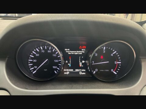 Land Rover Discovery Sport 2.2 Discovery Sport HSE SD4 Auto 4WD 5dr 7