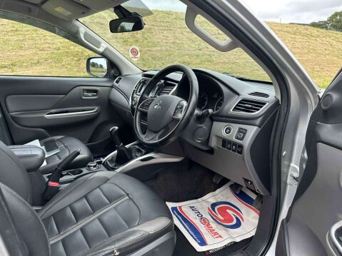 Mitsubishi L200 2.4 L200 Barbarian Double Cab DI-D 4WD 5dr 9