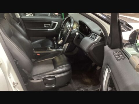 Land Rover Discovery Sport 2.0 Discovery Sport SE Tech TD4 4WD 5dr 9
