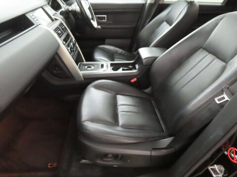 Land Rover Discovery Sport 2.0 Discovery Sport Black HSE TD4 Auto 4WD 5dr 10