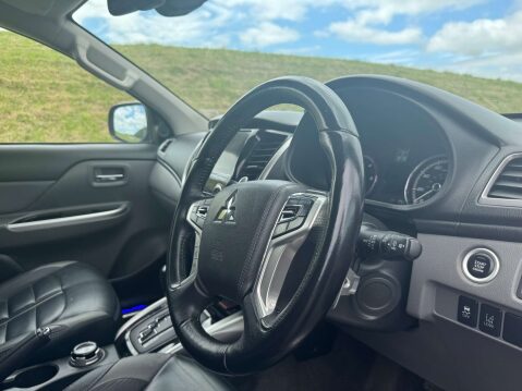 Mitsubishi L200 2.4 L200 Barbarian DI-D Auto 4WD 8