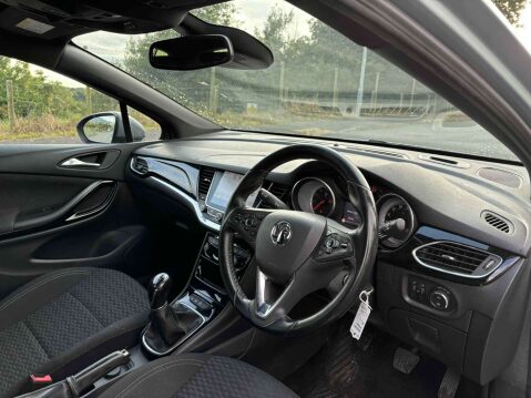 Vauxhall Astra 1.4 Astra SRi Nav T 5dr 9