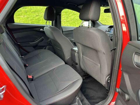 Ford Focus 1.0 Focus ST-Line 5dr 14