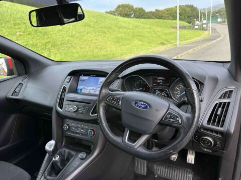 Ford Focus 1.0 Focus ST-Line 5dr 9