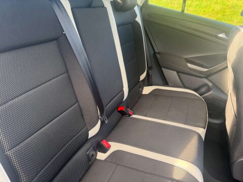 Volkswagen T-Roc 1.5 T-Roc SEL TSI Evo 5dr 9