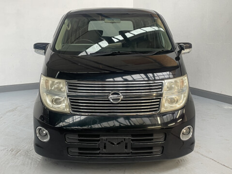 Nissan Elgrand E51 2.5 V6 HIGHWAY STAR Black Leather Edition, Series 3 3