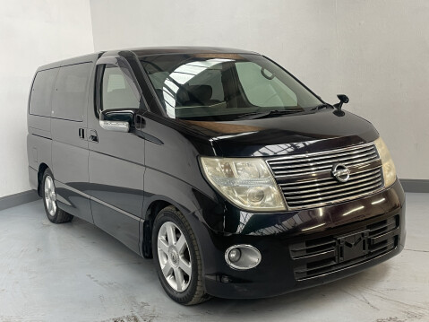 Nissan Elgrand E51 2.5 V6 HIGHWAY STAR Black Leather Edition, Series 3 1
