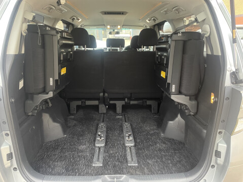 Toyota Vellfire 2.4 Z, 8 Seater, LPG Converted + Tow Bar 9