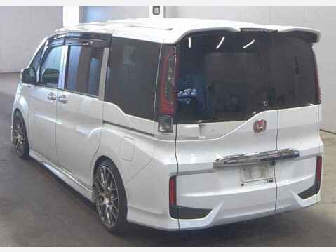 Honda Stepwagon RP3 1.5 Turbo Spada Waku Waku Doors 2