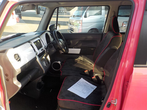 Suzuki Hustler HYBRID G 660cc Auto Kei Car MR41S Candy Pink 19