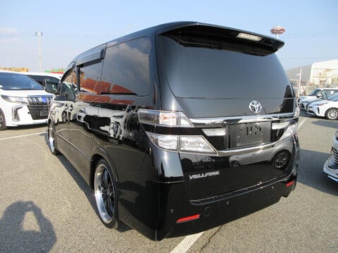 Toyota Vellfire 2.4 Z + 7 Seats + 20" Alloys 2
