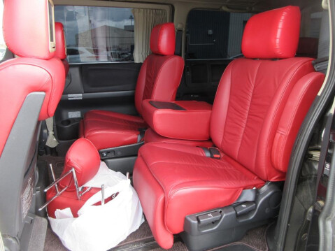 Nissan Elgrand E51 3.5 V6 HIGHWAY STAR Series 3 + 8 Seats + Sunroof + Red Leather 11