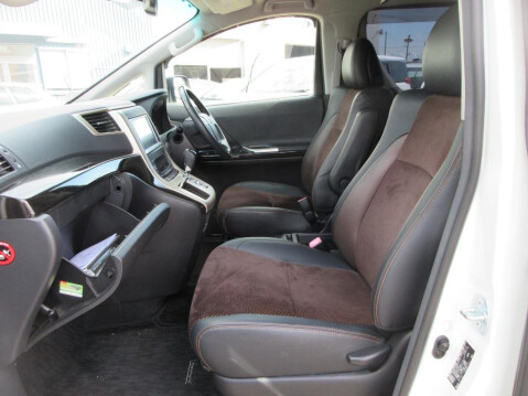Toyota Alphard 2.4 240S TYPE GOLD II + 7 Seats 9