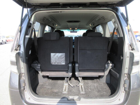 Toyota Vellfire 2.4 Z + 7 Seats 13