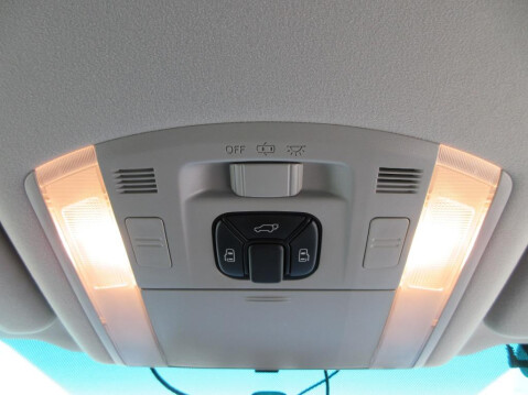 Toyota Vellfire 2.4 Z + 7 Seats 17
