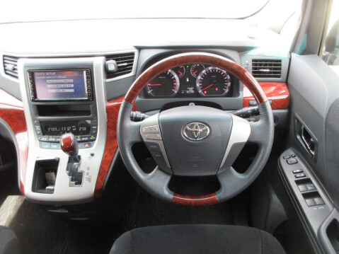 Toyota Vellfire 2.4 Z PLATINUM SELECTION + 7 Seats 14