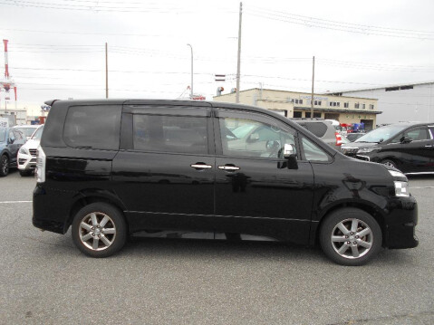 Toyota Voxy 2.0 ZS KIRAMEKI + 8 Seats 6