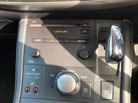 Lexus CT 200H LUXURY automatic hybrid FSH rear camera, leather, Nav, AC £0 tax 21