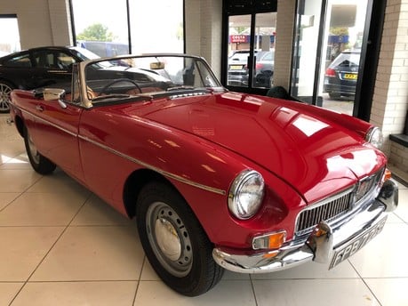 MG B ROADSTER RESTORED IN 2006 SAME FAMILY OWNED SINCE 1980