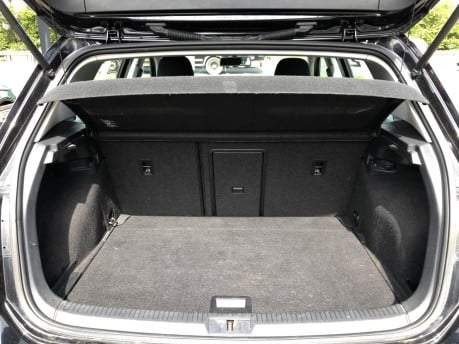 Volkswagen Golf 1.6 TDI MATCH BLUEMOTION TECHNOLOGY £0 tax DAB, sensors, alloys 9