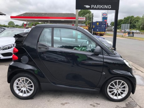 Smart Fortwo Cabrio PASSION MHD convertible automatic petrol 2 owners FSH, £20 tax 27