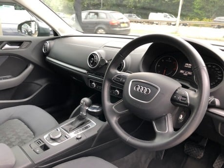 Audi A3 2.0 TDI SE automatic 69,000 miles 2 owners nav, xenons, sensors, £35 tax 12