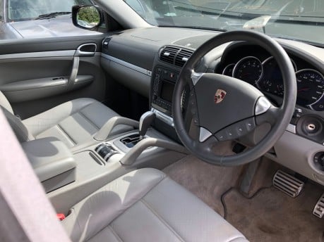 Porsche Cayenne 4.8 S TIPTRONIC S petrol automatic ULEZ compliant 70,000m 2