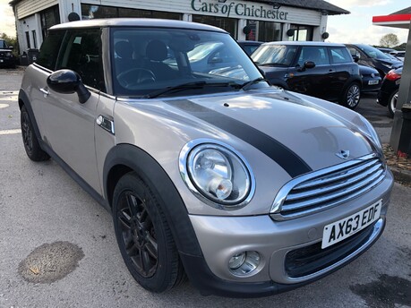 Mini Hatch 1.6 ONE BAKER STREET just 64,000 miles DAB, bluetooth, sensors