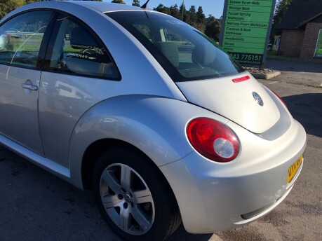 Volkswagen Beetle 1.6 LUNA 8V petrol 2 owners just 26,000 miles! cambelt changed 18