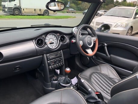 Mini Convertible 1.6 COOPER SIDEWALK just 55,000 miles, leather, heated seats, cruise 7