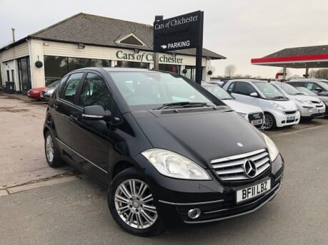 Mercedes-Benz A Class A160 ELEGANCE SE automatic petrol 5 door 62,000 FSH ULEZ compliant 23