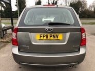 Kia Carens 1.6 CRDI 1 just 49,000 miles service history, radio CD, electric windows 11