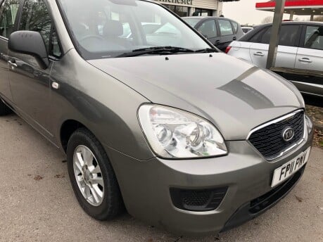 Kia Carens 1.6 CRDI 1 just 49,000 miles service history, radio CD, electric windows 15