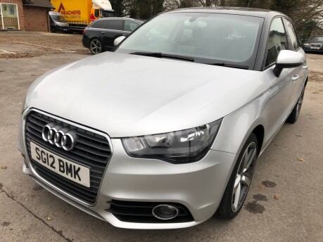 Audi A1 SPORTBACK TFSI SPORT leather, heated seats, 17" alloys, cruise, bluetooth 13