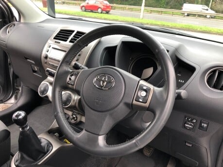 Toyota Urbancruiser 1.4 D-4D 4X4 Full service history 70,000 miles, sensors, folding mirrors 2