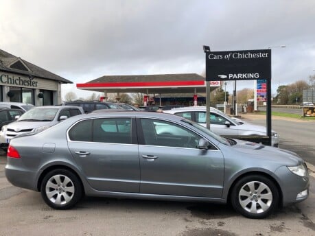 Skoda Superb 1.6 TDI CR SE PLUS GREENLINE 1 owner 51,000m FSH inc cambelt £35 tax 3