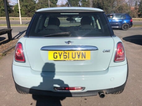 Mini Hatch ONE 1.6 Automatic Iceblue just 67,000m Service history 5