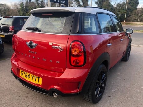 Mini Countryman COOPER SD 2.0 Diesel automatic just 54,000m FSH, sensors, bluetooth 10