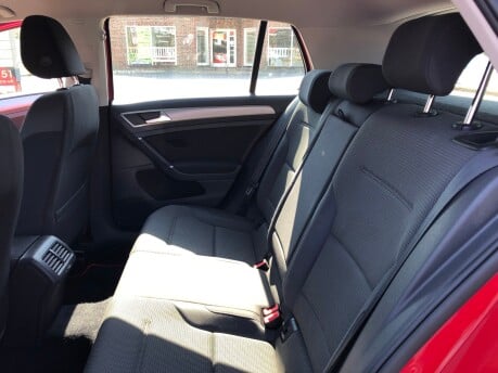 Volkswagen Golf SE 1.6 TDI BLUEMOTION TECHNOLOGY just 59,000m, £20 tax+cambelt changed 5