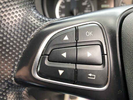 Mercedes-Benz Vito 111 CDI LWB 1 owner, 89,000m, NAV, bluetooth, cruise, sensors, AC 27