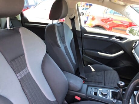 Audi A3 1.6 TDI SPORT 72,000 miles FSH 2 OWNERS, DAB, NAV, BLUETOOTH £20 tax 5
